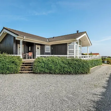 Maj - 150m From The Sea By Interhome *